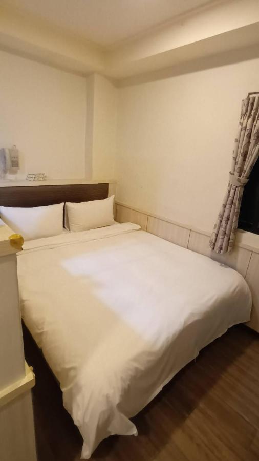 Galaxy Mini Inn Tajpej Kültér fotó