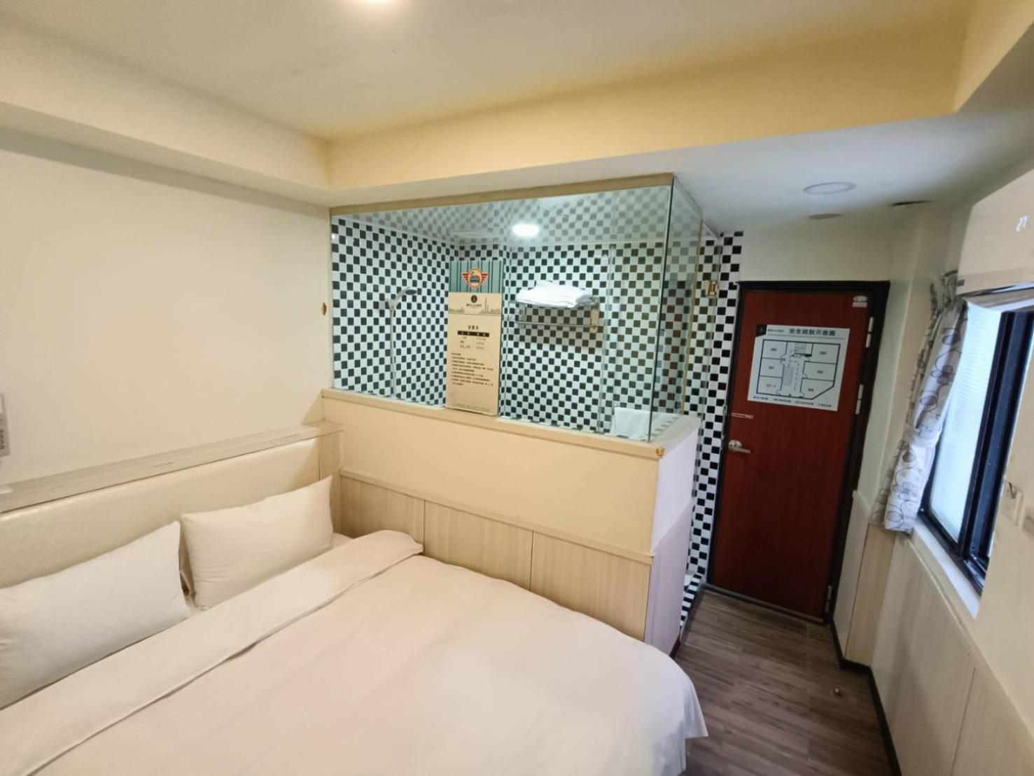 Galaxy Mini Inn Tajpej Kültér fotó
