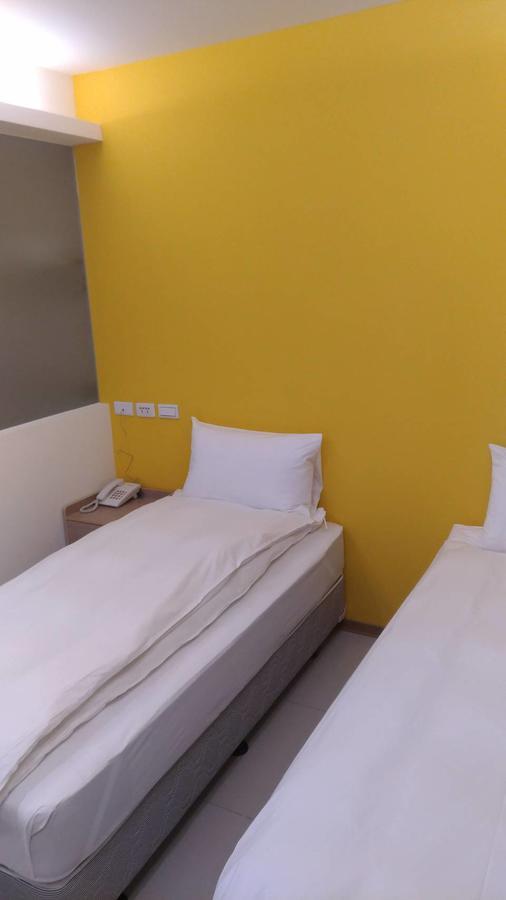 Galaxy Mini Inn Tajpej Kültér fotó