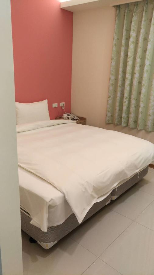 Galaxy Mini Inn Tajpej Kültér fotó