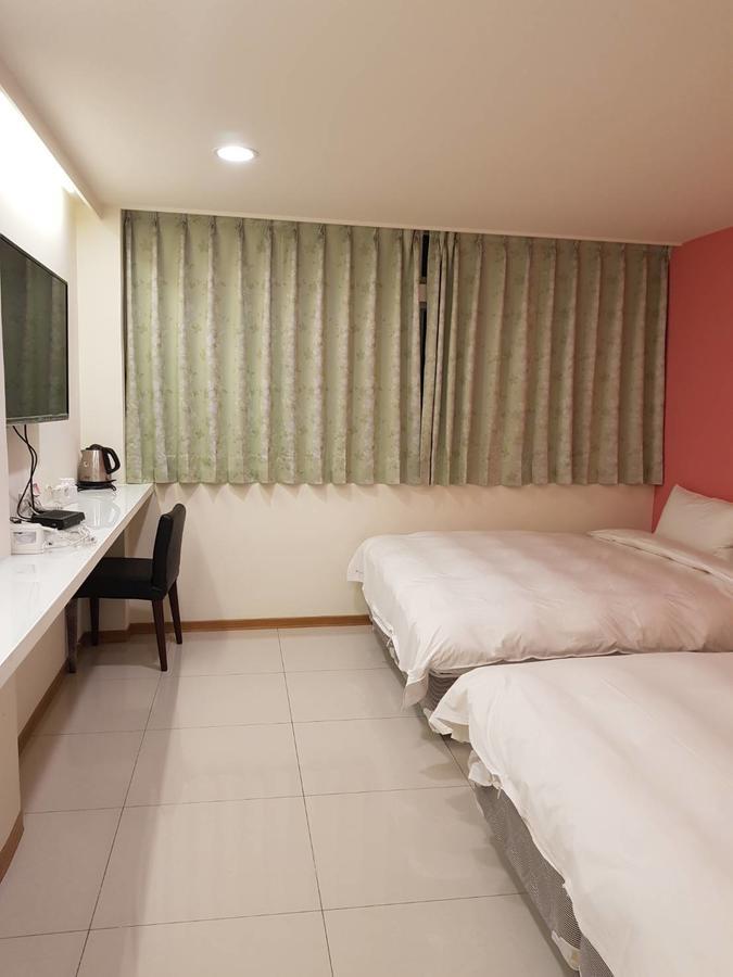 Galaxy Mini Inn Tajpej Kültér fotó