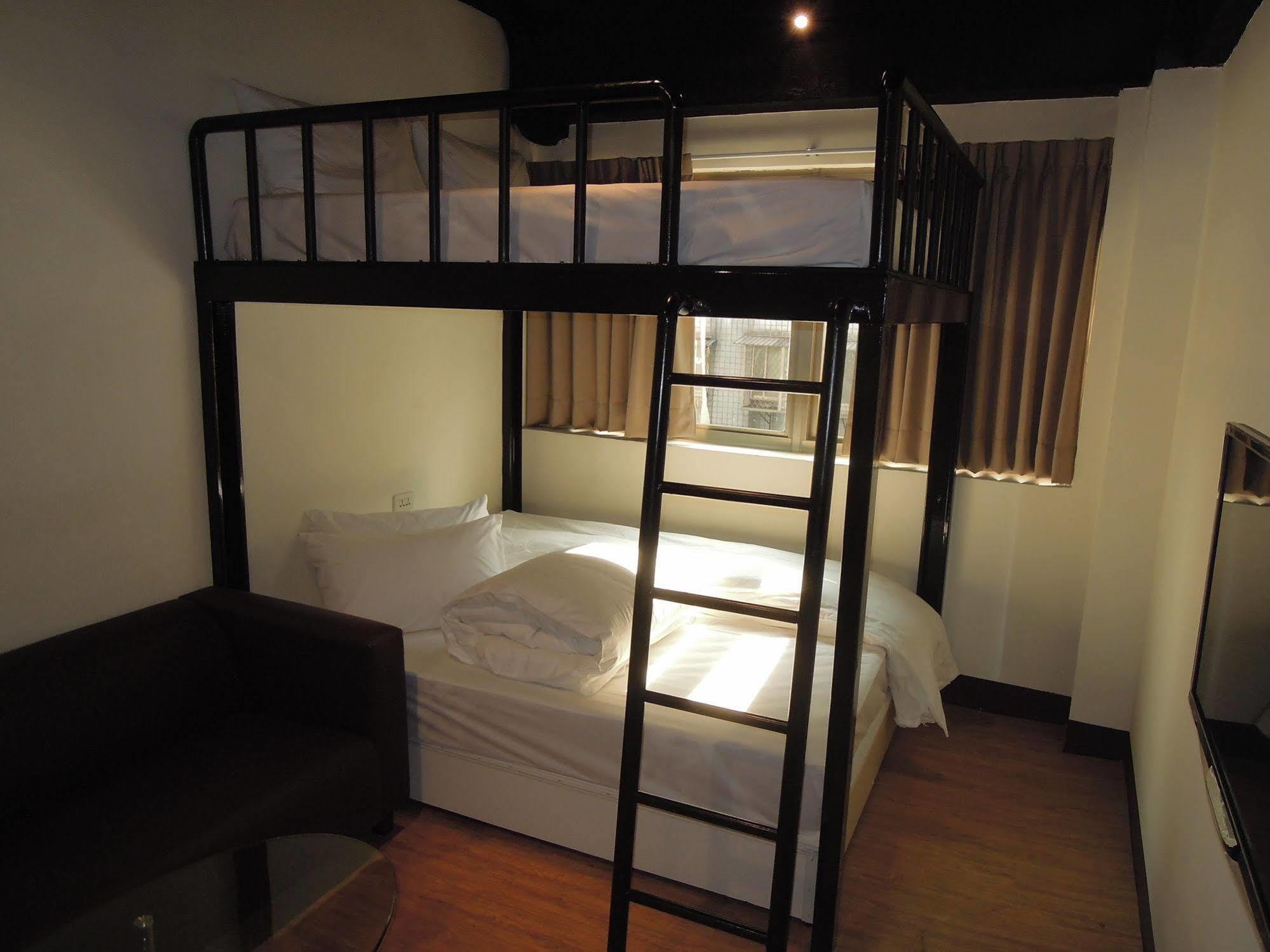 Galaxy Mini Inn Tajpej Kültér fotó