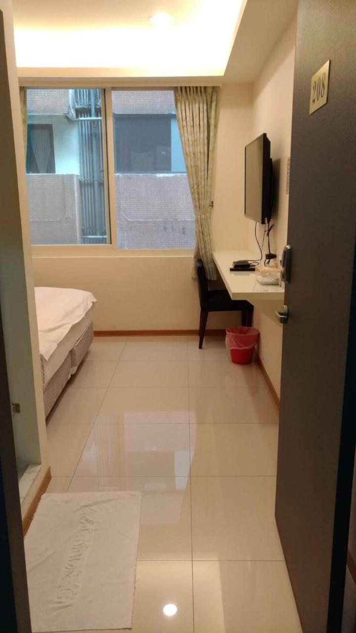 Galaxy Mini Inn Tajpej Kültér fotó