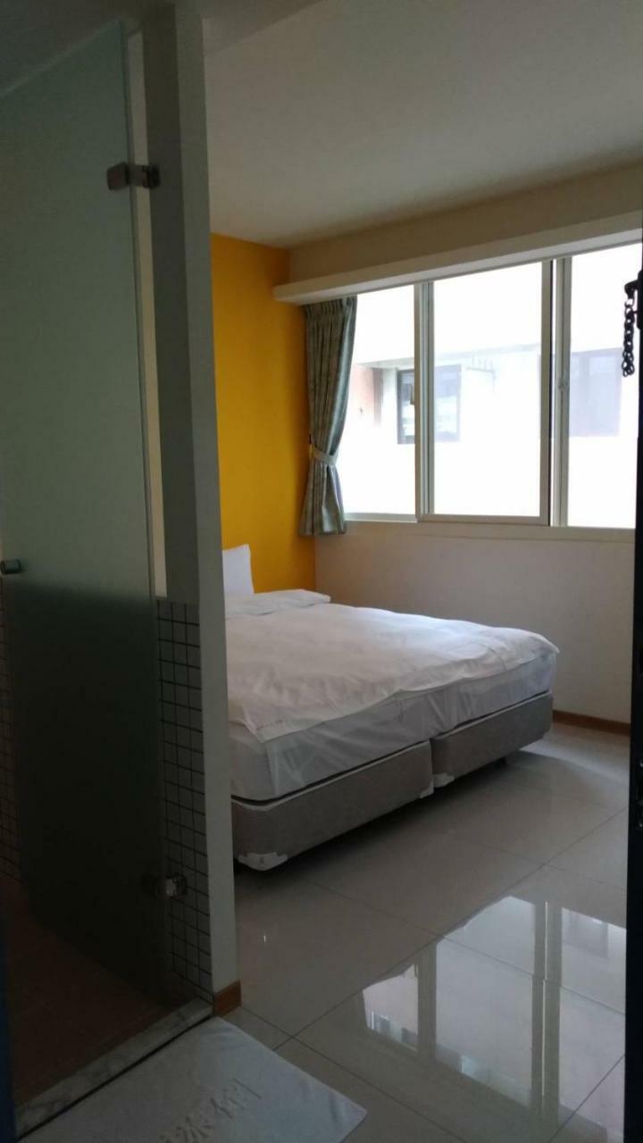 Galaxy Mini Inn Tajpej Kültér fotó