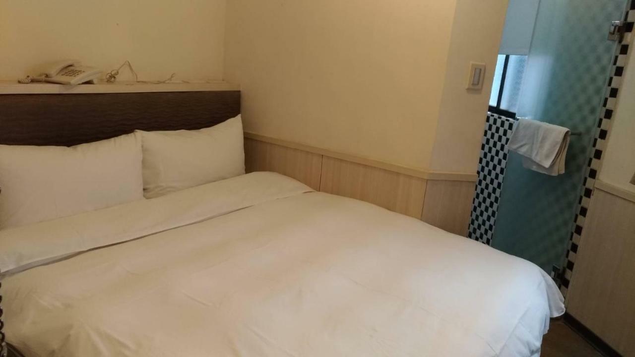 Galaxy Mini Inn Tajpej Kültér fotó